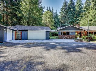 541 Surfcrest Place NE, Poulsbo, WA