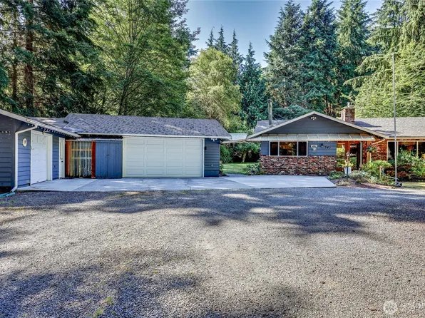 541 Surfcrest Place NE, Poulsbo, WA 98370