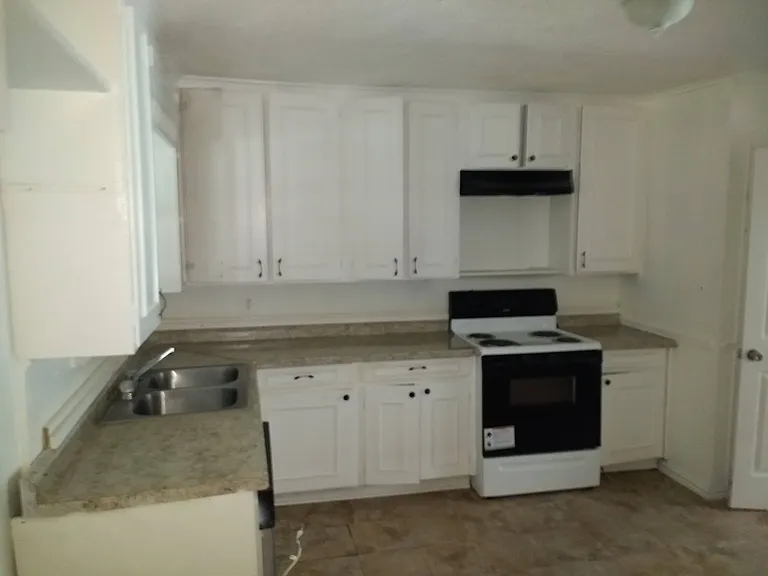 1610 Parkhaven Dr — Photo 10