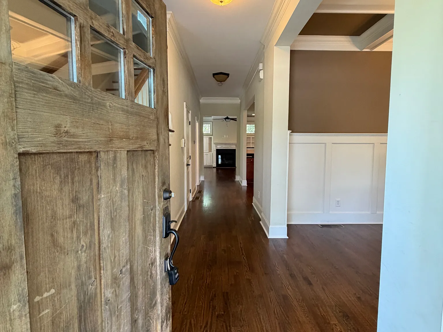 3 bed, 2.5 bath, 2322 sqft, $3,495 — Photo 3