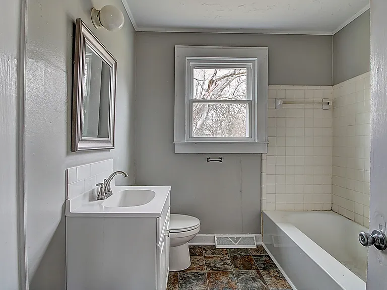 824 Hamrick St — Photo 14