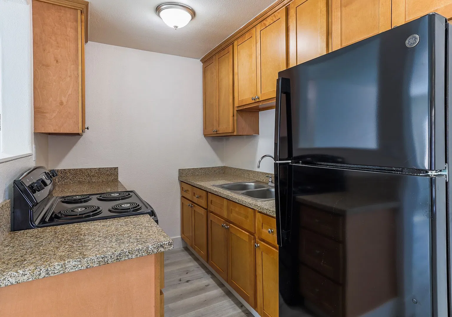 Young St 4Plex — Photo 1
