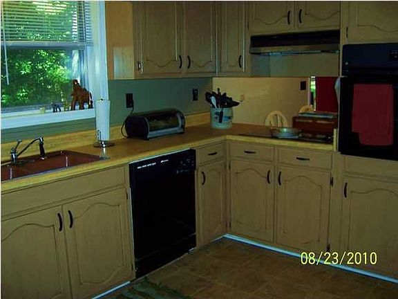 2nd image of 510 35th Ave E