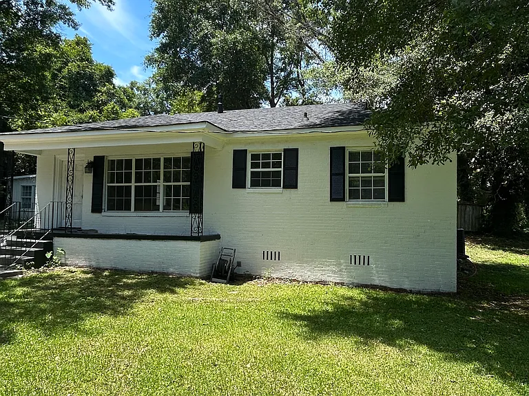 405 Gulfwood Dr — Photo 2