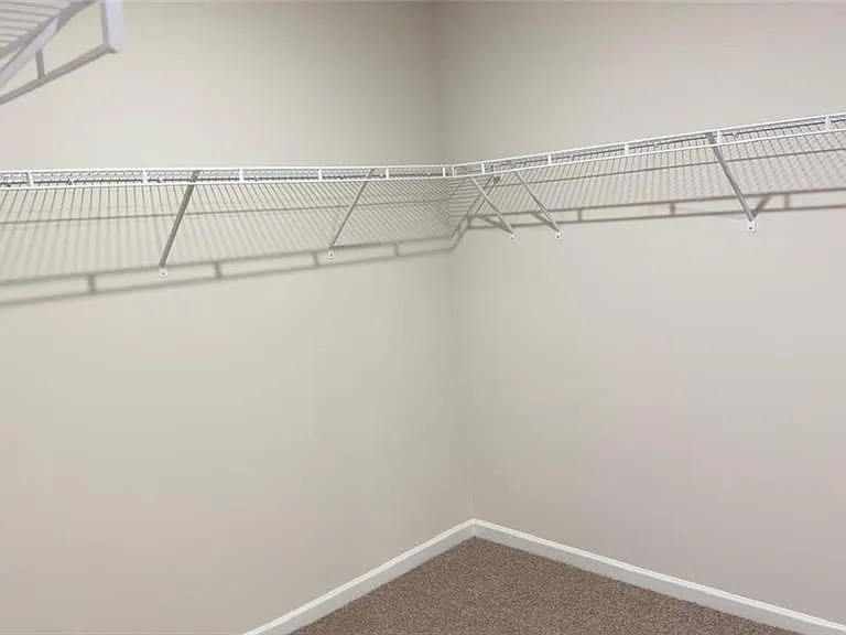 327 Valley Oak Dr — Photo 17