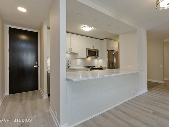 3rd image of 535 N Michigan Ave APT 1714