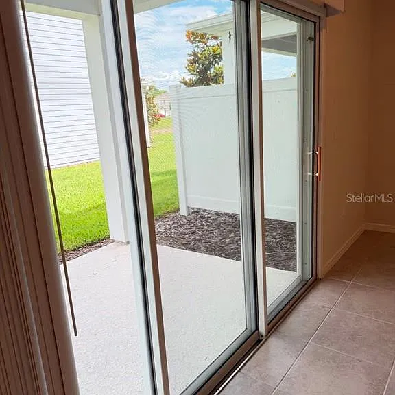2817 Bright Bird Ln — Photo 5