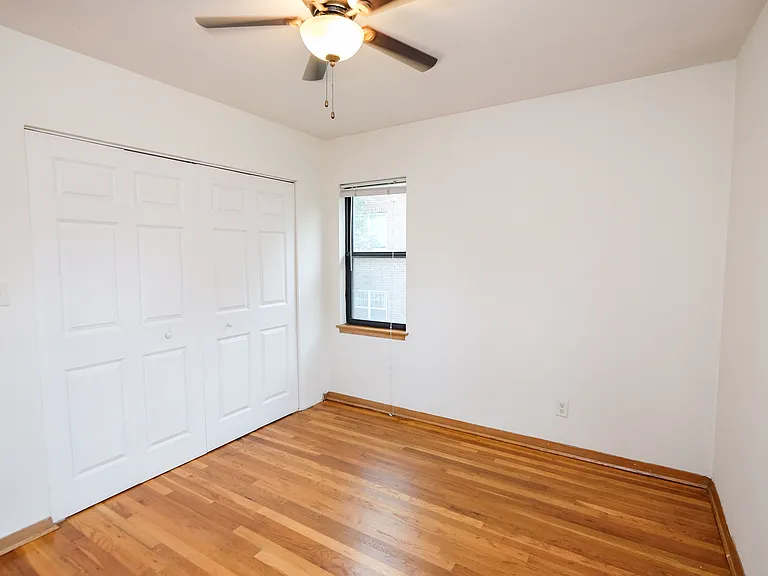 Carousel Flats — Photo 26
