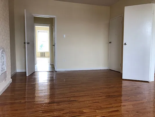 Rented by EXR | media 4