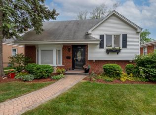 1908 S Vine Ave, Park Ridge, IL 60068