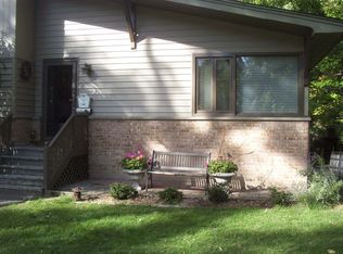 1740 Maple Ave, Northbrook, IL 60062
