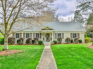 5438 Finsbury Pl, Charlotte, NC 28211