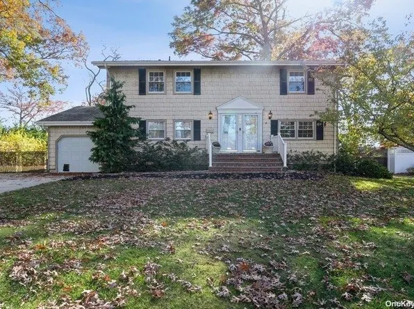 406 Walker Street, West Babylon, NY 11704