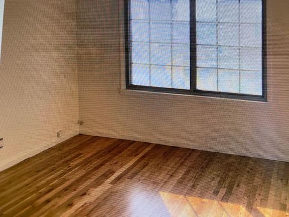 3rd image of 10225 S 8th Ave #1/2