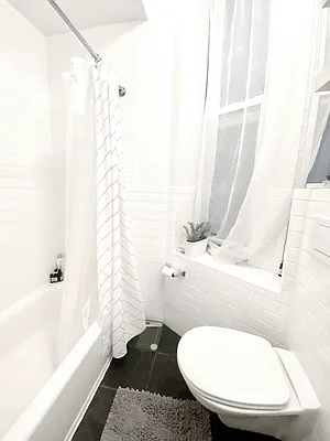 Rented by Waverly Realty Associates | media 4