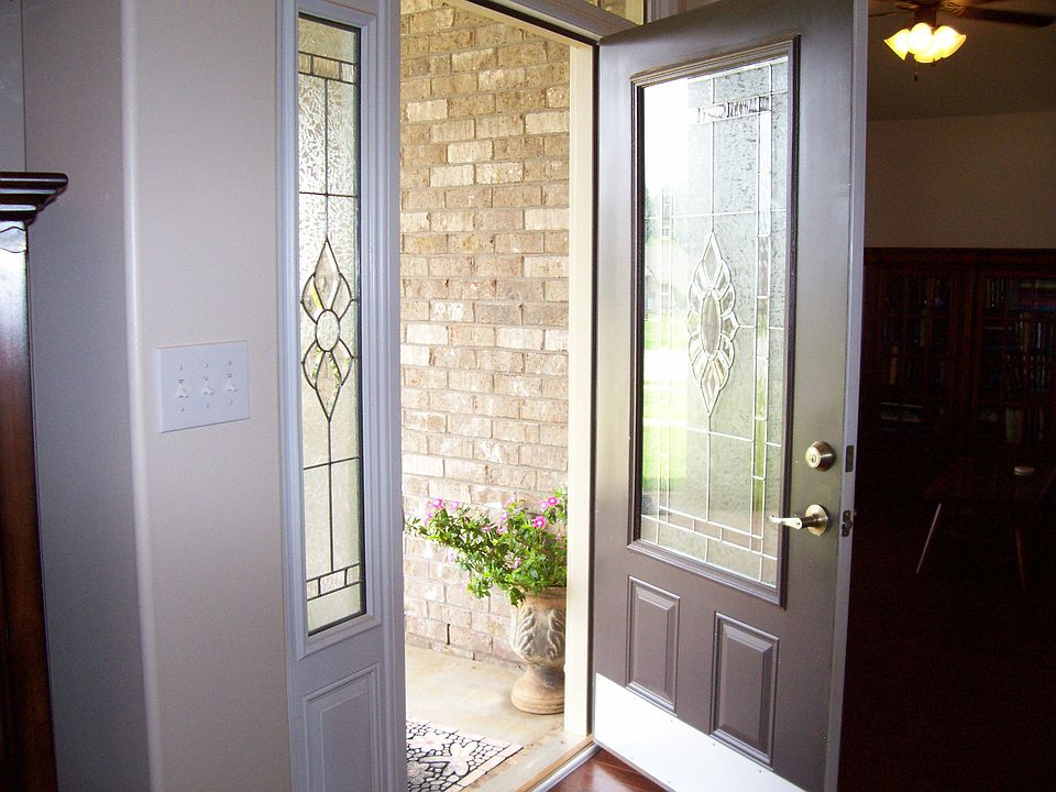 1st image of 125 Swan Pond Dr