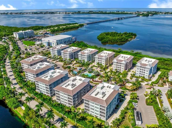 391 Aruba Cir Unit 402, Bradenton, FL 34209