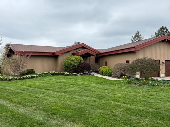 5601 Mack Rd #I, Skaneateles, NY 13152