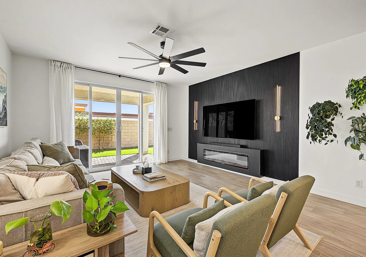 Highly upgraded 3-bedroom home with solar in 89084! — Photo 4