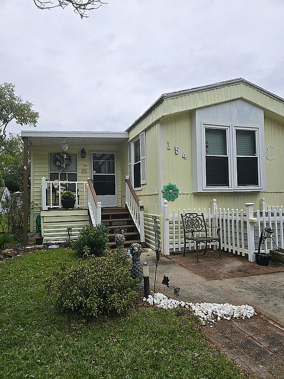 154 Crooked Island Cir