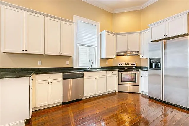 2 bed, 2.5 bath, 1170 sqft, $1,800 — Photo 3