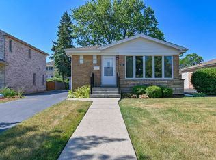 8313 W Park Ave, Niles, IL 60714