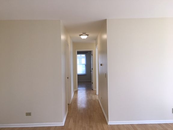 5th image of 1250 N Streamwood Ln #338