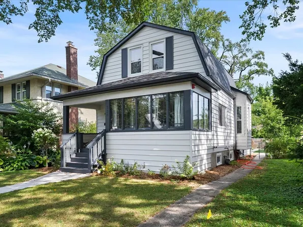 830 N Grove Ave, Oak Park, IL 60302