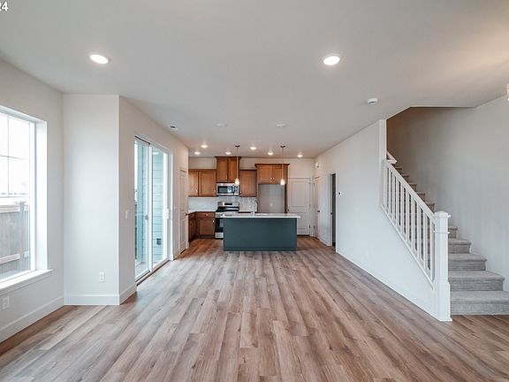 5th image of 8451 SE Shale Ln