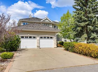 652 Henderson St NW, Edmonton, AB T6R 2R8