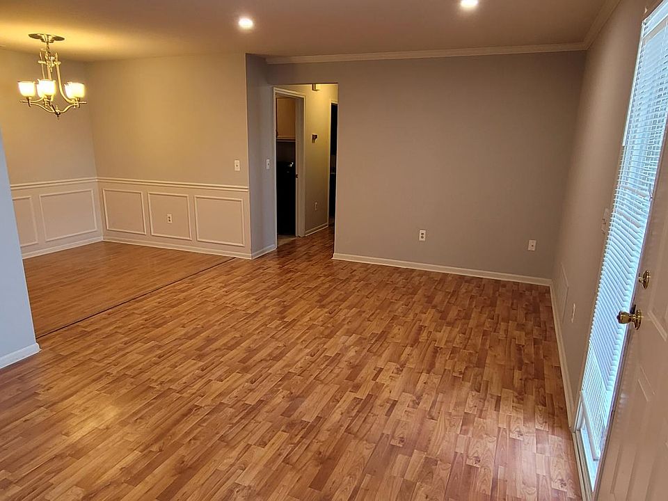 1st image of 43214 Fountain Dr #19