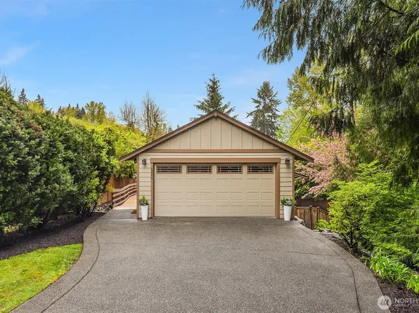 6240 NE 204th Place, Kenmore, WA 98028