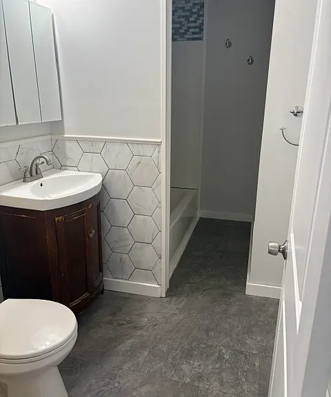 27 Horton St #2 — Photo 5