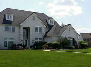2002 Adams Ct, Perrysburg, OH