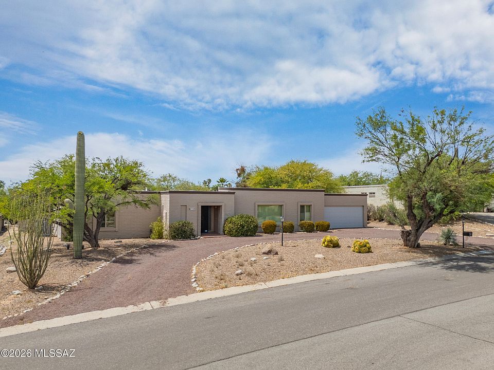 1st image of 7734 E Oakwood Cir