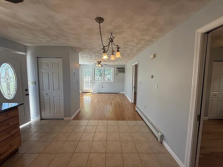 525 Proctor Ave #B — Photo 5