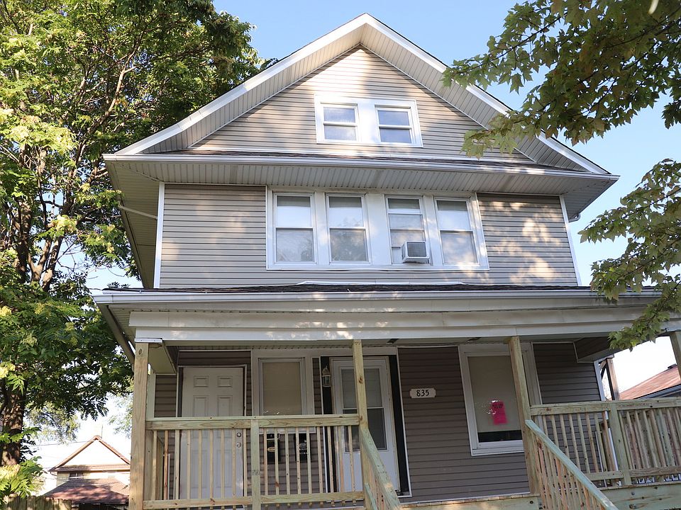 1st image of 835 S 16th Ave