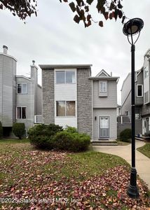 47 Regal Walk, Staten Island, NY, 10303