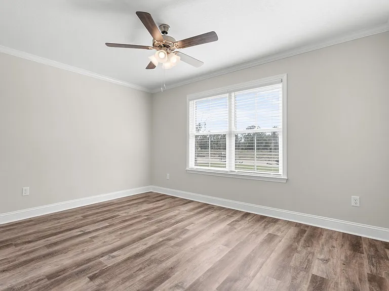 303 Latitude Ln — Photo 21