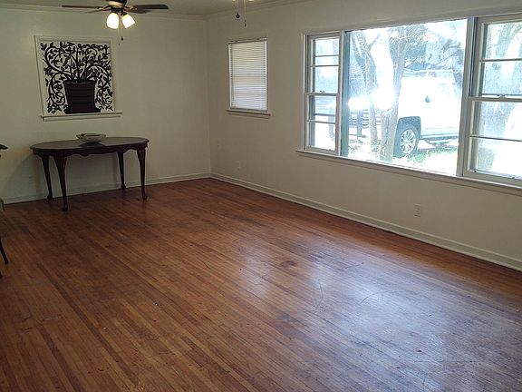 5th image of 3901 Ware Hill Dr
