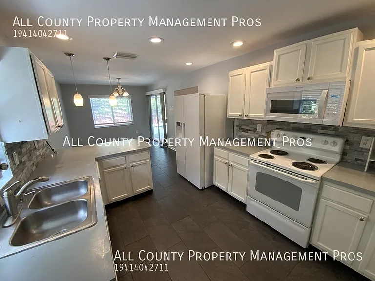 5518 Shady Brook Trl — Photo 11