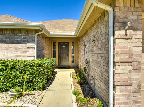 244 Rock Springs Dr, New Braunfels, TX 78130