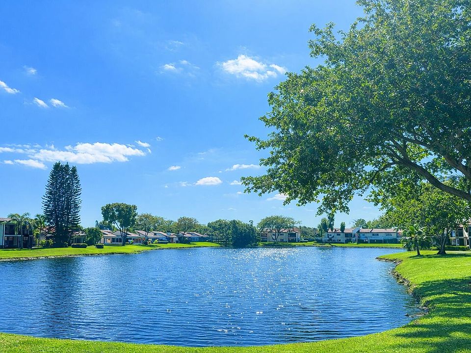 1st image of 21851 Arriba Real #L