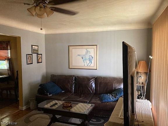 5th image of 12421 Longmead Ave