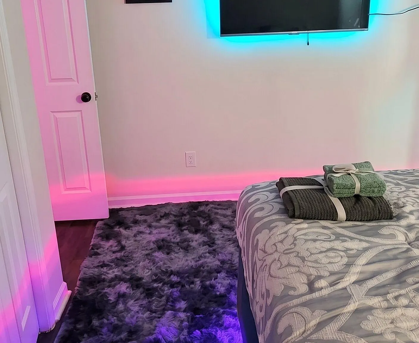 2 bed, 1.5 bath, 1990 sqft, $910 — Photo 2