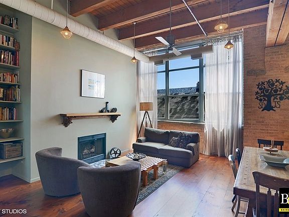 2nd image of 1733 W Irving Park Rd APT 305