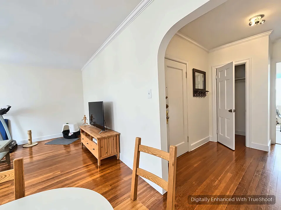 20 Fairbanks St #7