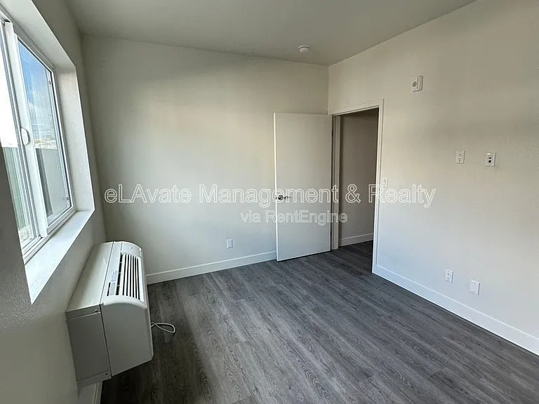 226 W 87th St #204 — Photo 16