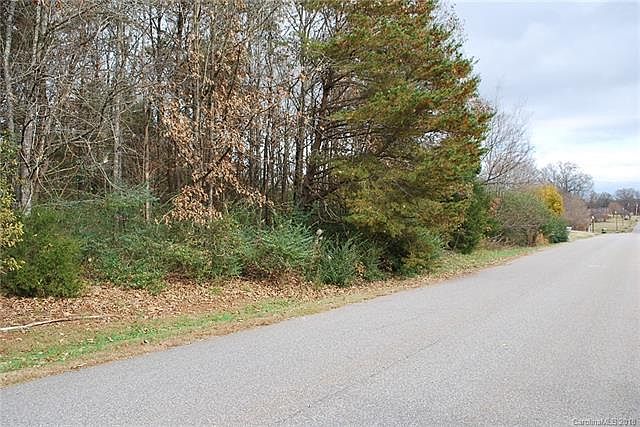 2nd image of 240 Loray Ln