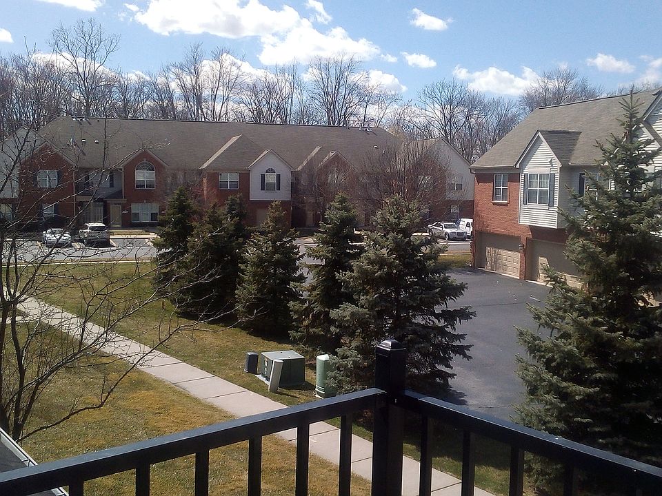 1st image of 23445 Williamsburg Cir